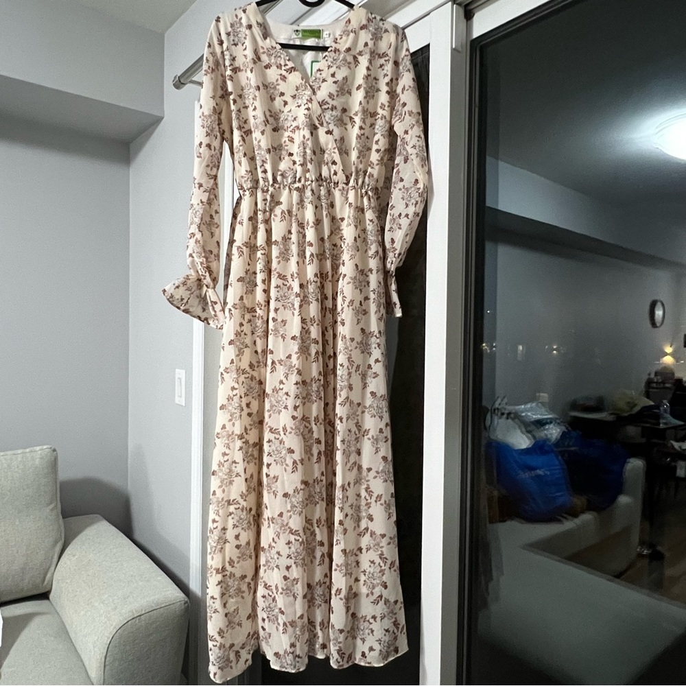 New with tags, Floral midi/maxi dress, tiered,Medium, printed, tan, brown - Picture 9 of 11